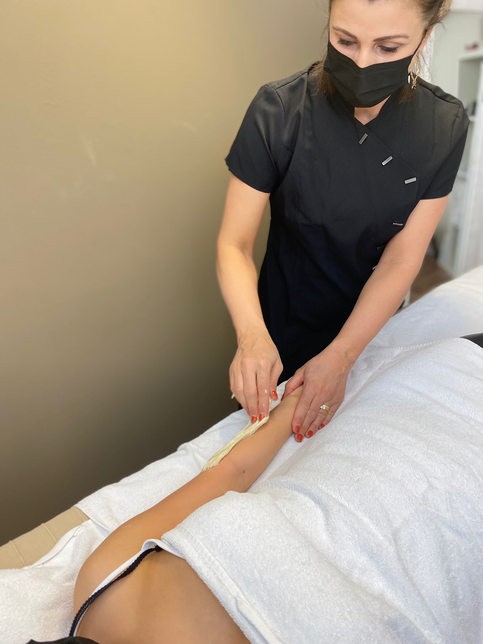 Bild von Halawa Skin Art X The Place